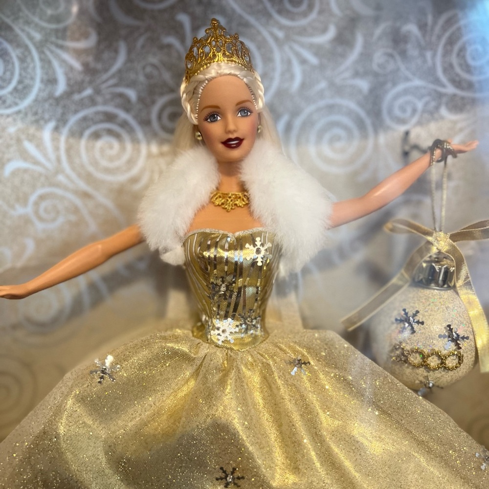 RARE VINTAGE 2000 Celebration Barbie